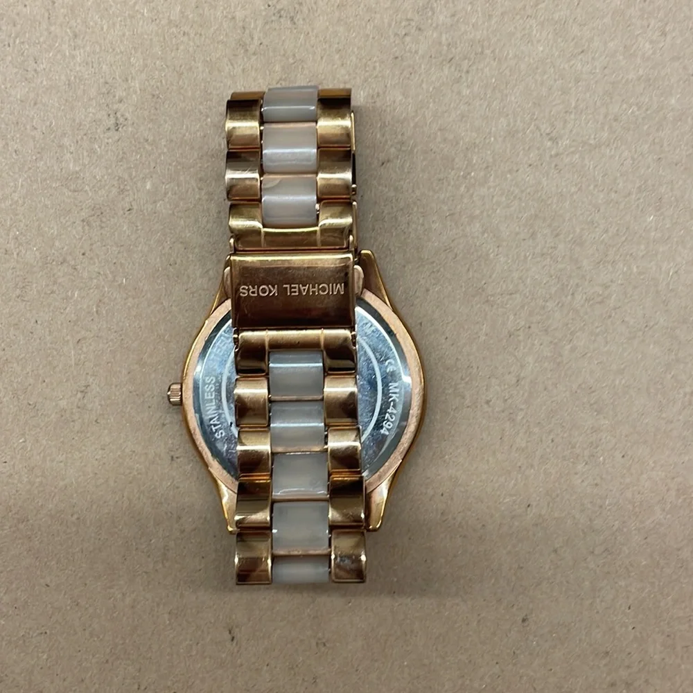 Watch - Picture 2 of 2